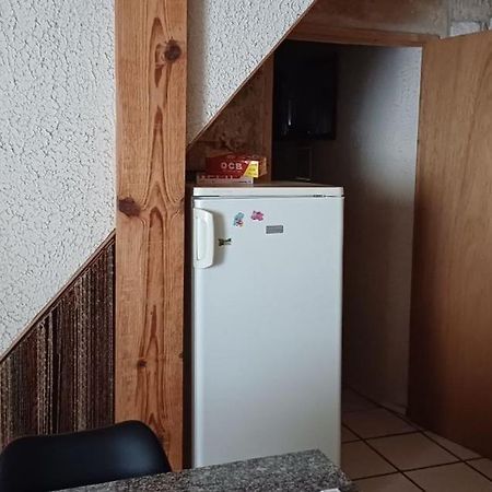 Appartement Chaleureux Dans Une Maison En Pierre Mireval Экстерьер фото
