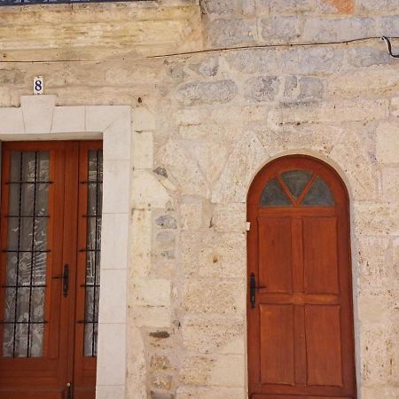 Appartement Chaleureux Dans Une Maison En Pierre Mireval Экстерьер фото