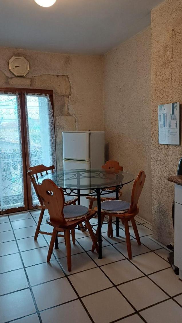 Appartement Chaleureux Dans Une Maison En Pierre Mireval Экстерьер фото