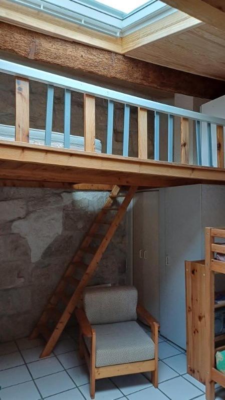 Appartement Chaleureux Dans Une Maison En Pierre Mireval Экстерьер фото
